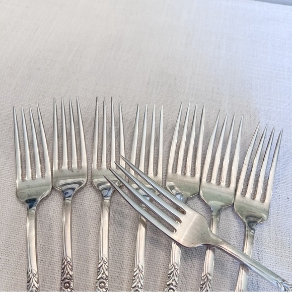 8 Oneida Dinner Forks Country Lane Pattern Wm A Rogers Flatware Silverplate - Picture 5 of 6